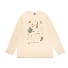 Load image into Gallery viewer, "La Fleuriste" Cut and Sew Wide-body Long Sleeved Tee White/Black/Beige