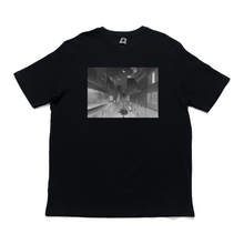 Load image into Gallery viewer, &quot;Angel &amp; Midnight&quot; Cut and Sew Wide-body Tee White/Black