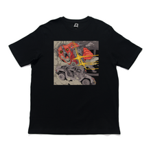 Load image into Gallery viewer, &quot;car-chaser&quot; Cut and Sew Wide-body Tee Black/Beige/Red