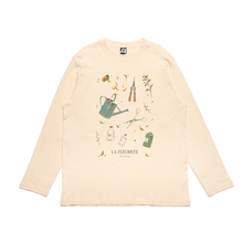 Load image into Gallery viewer, &quot;La Fleuriste&quot; Cut and Sew Wide-body Long Sleeved Tee White/Black/Beige