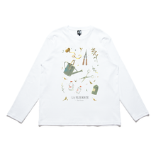 Load image into Gallery viewer, &quot;La Fleuriste&quot; Cut and Sew Wide-body Long Sleeved Tee White/Black/Beige