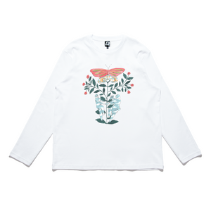 "Familiar Butterfly" Cut and Sew Wide-body Long Sleeved Tee White